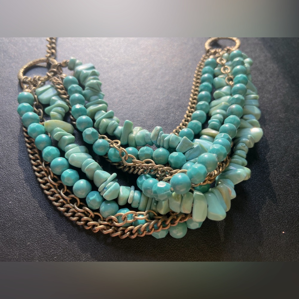 Turquoise beaded necklace